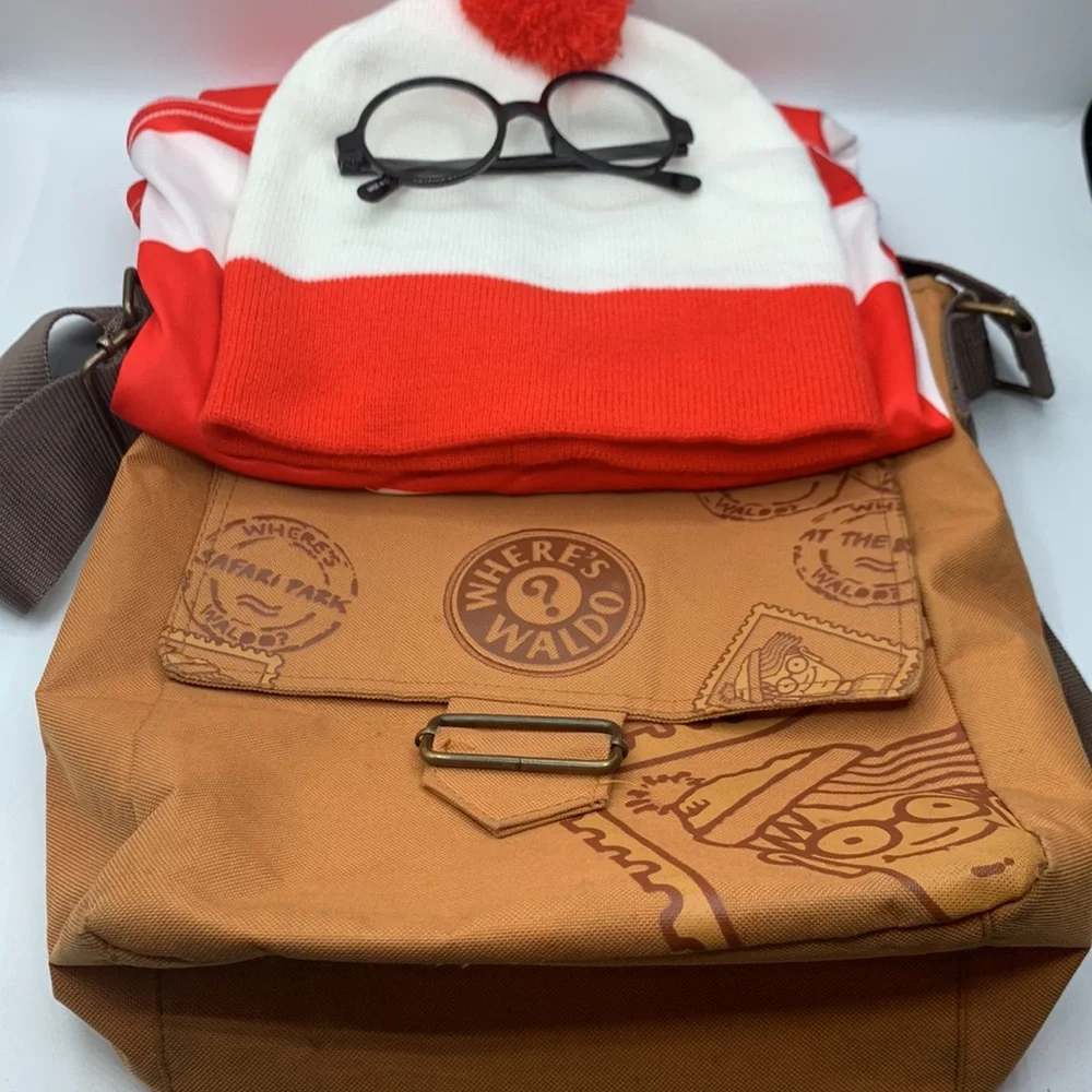 Where’s Waldo Novelty Outfit & Messenger Bag Bundle